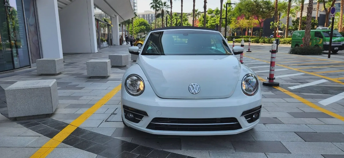 2019 Volkswagen Beetle -2.0L-4 Cyl-Excellent Condition-6-6