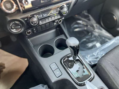 Toyota Hilux ADVENTURE EXPORT ONLY - HILUX 4.0L (WITH AIR COMPRESSOR)-19