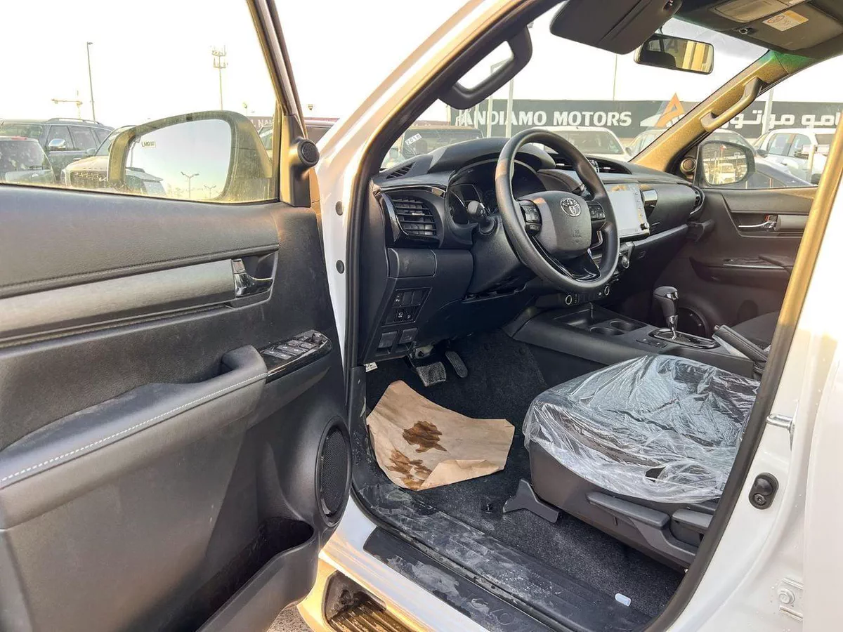 Toyota Hilux ADVENTURE EXPORT ONLY - HILUX 4.0L (WITH AIR COMPRESSOR)-10-0