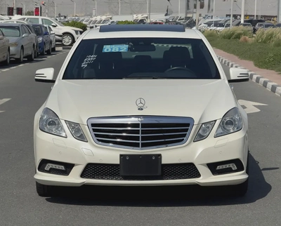 Mercedes-Benz E550 V8 Neat and Clean car ready to Drive-2