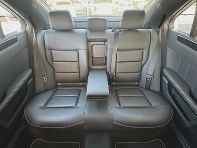 Mercedes-Benz E550 V8 Neat and Clean car ready to Drive-14