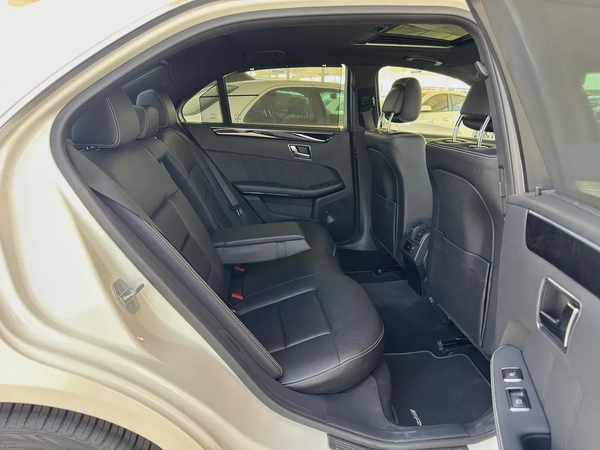 Mercedes-Benz E550 V8 Neat and Clean car ready to Drive