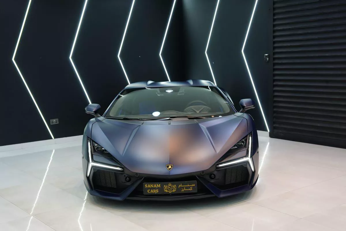 Lamborghini Revuelto-2-2