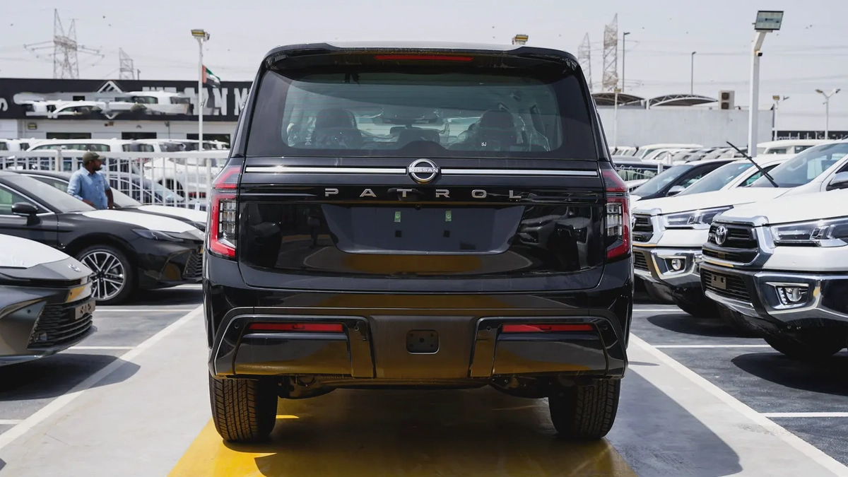 2026 Nissan Patrol XE 3.8L V6 GCC Specs - Brand New-4-4