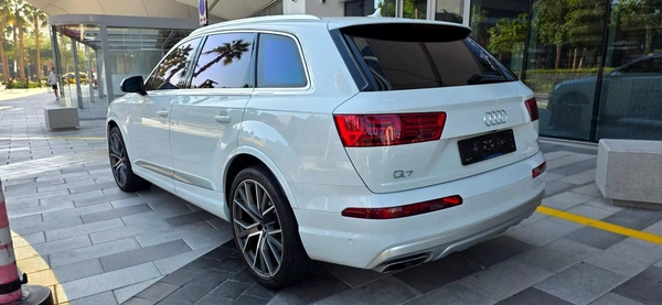 2018 Audi Q7 luxury-Full option-Excellent Condition-Bank Finance Available-1 Free Service