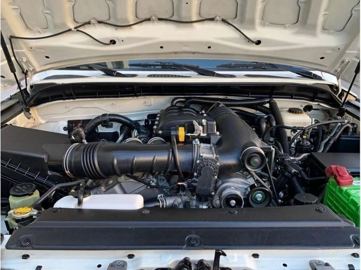 Toyota FJ Cruiser BASE V6 4.0L-6CYL SUPERCHARGED EXCELLENT CONDITION-10-0