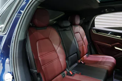 Porsche Cayenne GTS Coupe 2025-10
