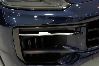 Porsche Cayenne GTS Coupe 2025-14