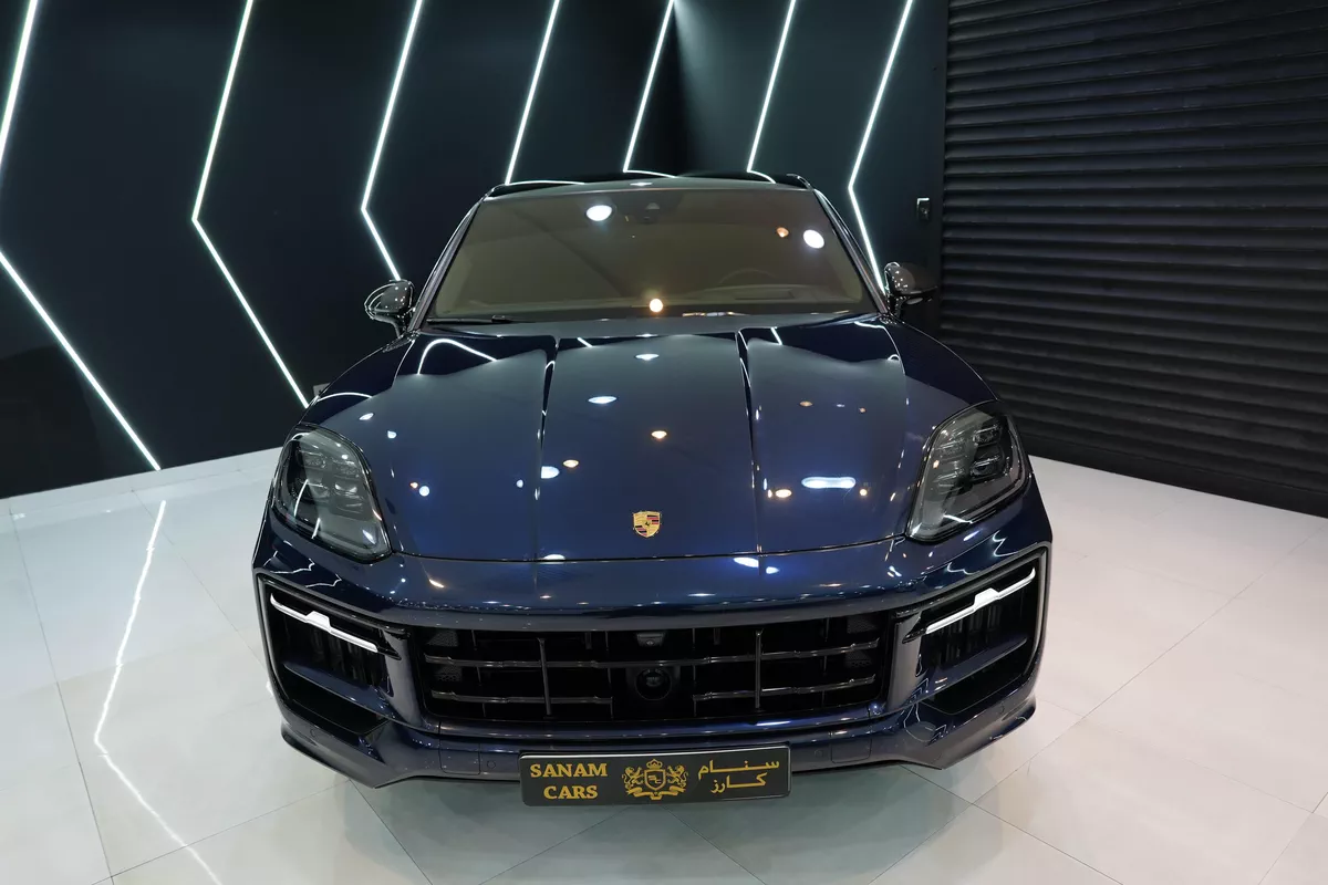 Porsche Cayenne GTS Coupe 2025-1-1
