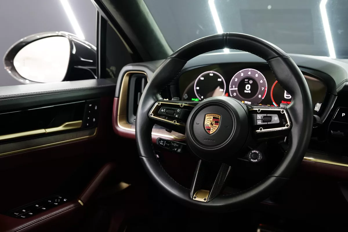 Porsche Cayenne GTS Coupe 2025-3-3