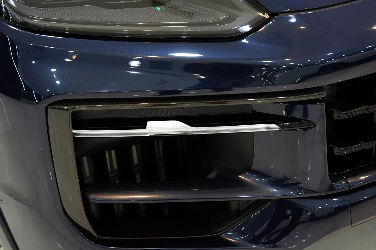 Porsche Cayenne GTS Coupe 2025-14-14