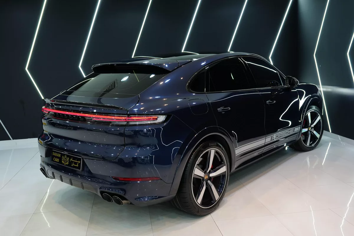 Porsche Cayenne GTS Coupe 2025-16-16