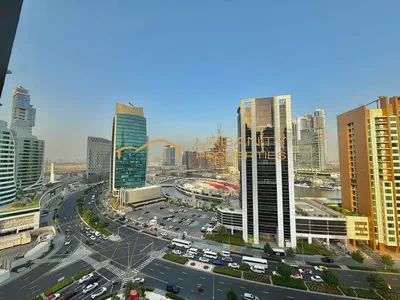 Fully Furnished Studio | Canal View | Ready to Move In | High Floor | Prime Business Bay Location-2