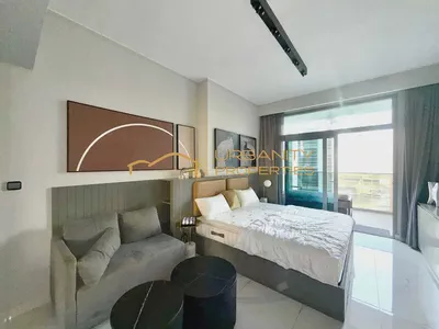 Fully Furnished Studio | Canal View | Ready to Move In | High Floor | Prime Business Bay Location-1