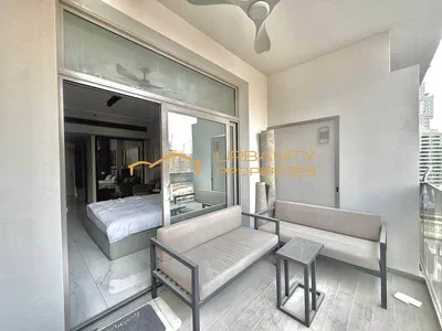 Fully Furnished Studio | Canal View | Ready to Move In | High Floor | Prime Business Bay Location-5