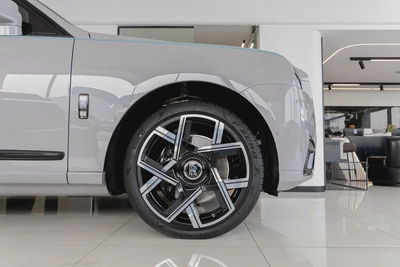 ROLLS ROYCE CULLINAN | BLACK BADGE | BESPOKE PREMIUM AUDIO  | DUALITY SEATS | European Specs | 2026-7