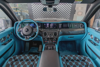 ROLLS ROYCE CULLINAN | BLACK BADGE | BESPOKE PREMIUM AUDIO  | DUALITY SEATS | European Specs | 2026-8