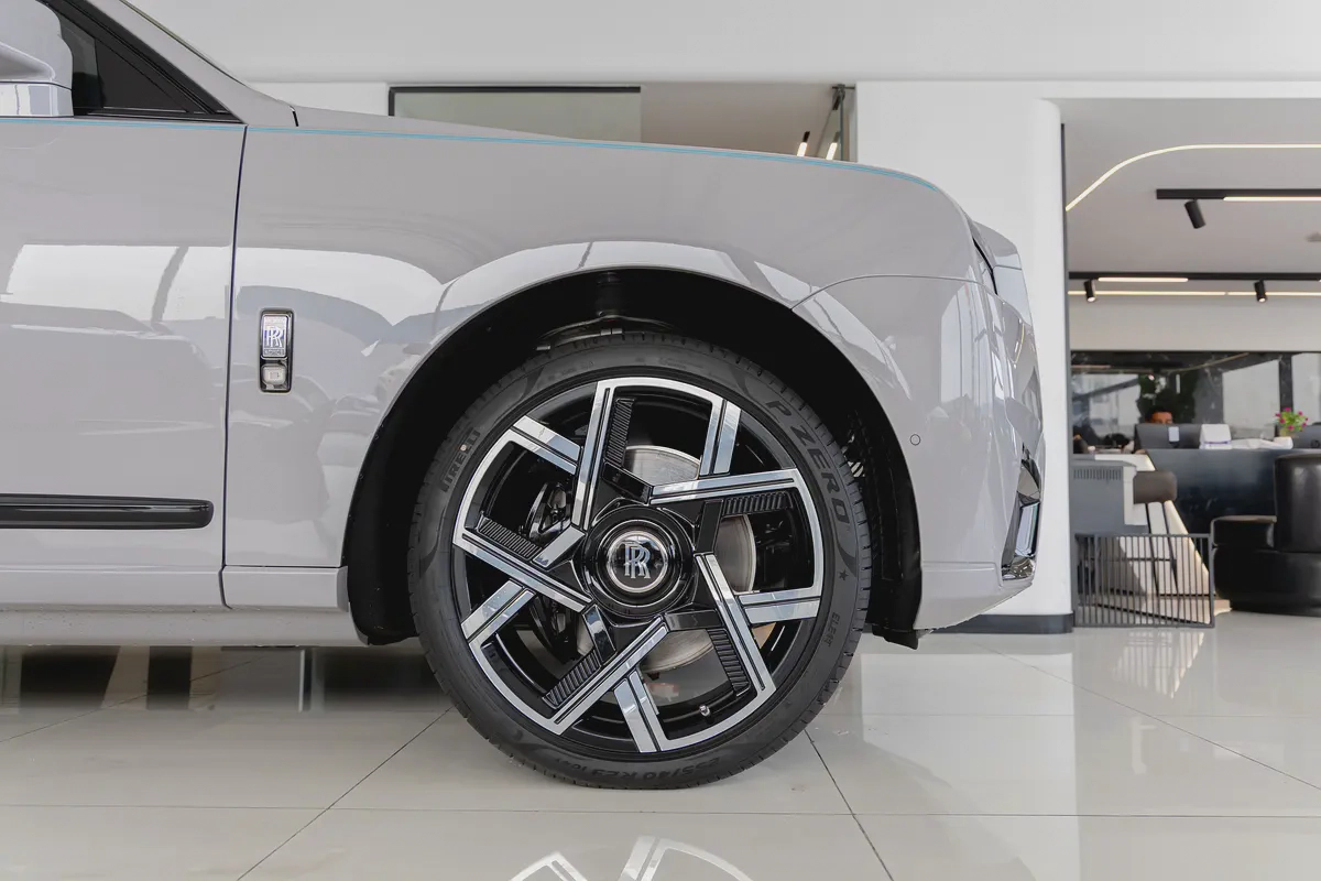 ROLLS ROYCE CULLINAN | BLACK BADGE | BESPOKE PREMIUM AUDIO  | DUALITY SEATS | European Specs | 2026-7-7