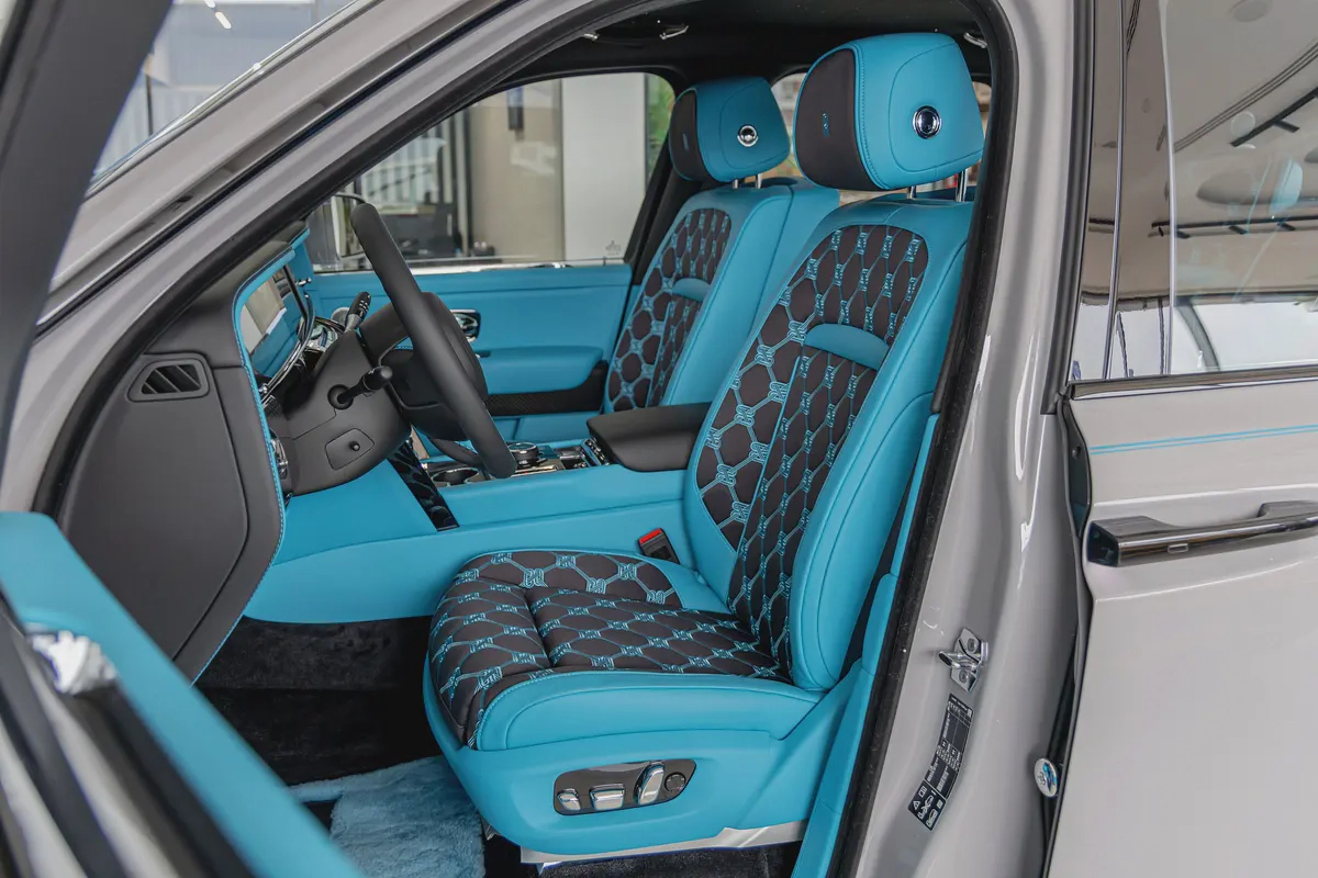 ROLLS ROYCE CULLINAN | BLACK BADGE | BESPOKE PREMIUM AUDIO  | DUALITY SEATS | European Specs | 2026-9-9