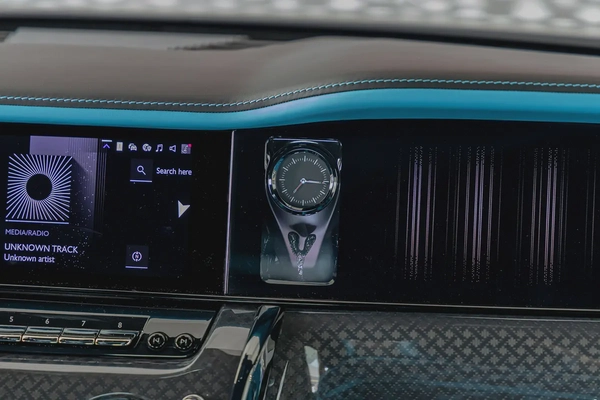 ROLLS ROYCE CULLINAN | BLACK BADGE | BESPOKE PREMIUM AUDIO  | DUALITY SEATS | European Specs | 2026