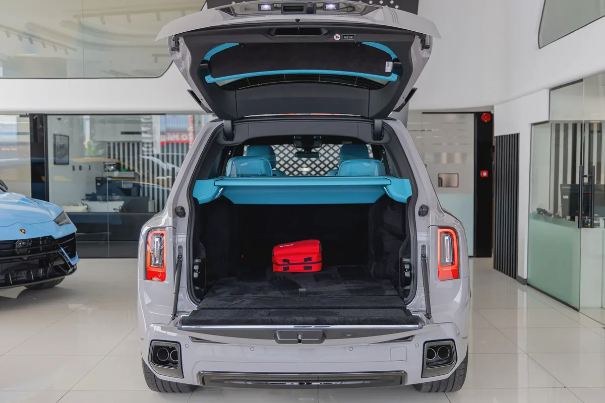 ROLLS ROYCE CULLINAN | BLACK BADGE | BESPOKE PREMIUM AUDIO  | DUALITY SEATS | European Specs | 2026-19-19