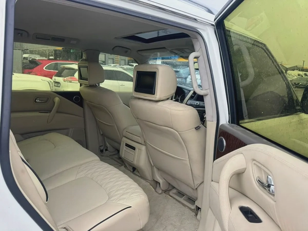 Nissan Patrol LE 2012 - GCC Specs - Well Maintained