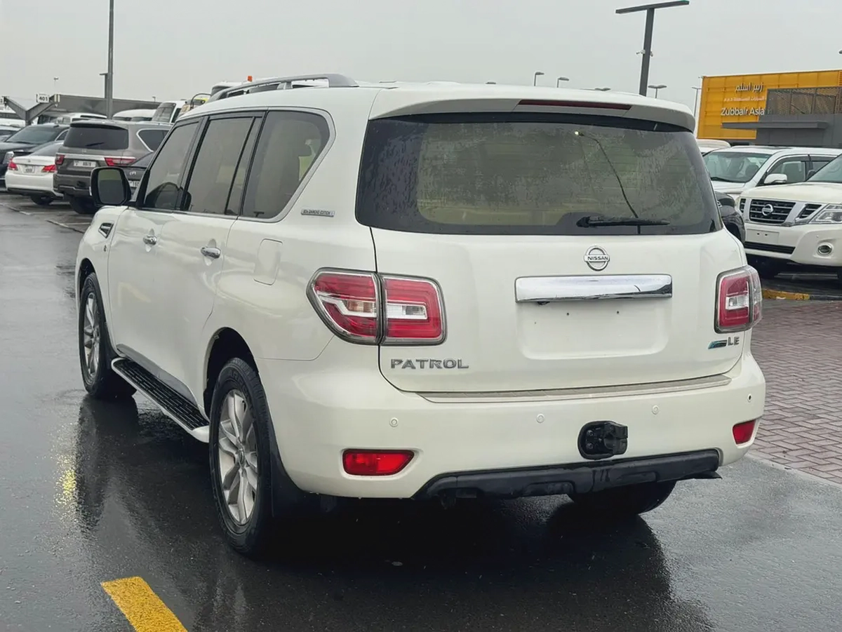 Nissan Patrol LE 2012 - GCC Specs - Well Maintained-7-7