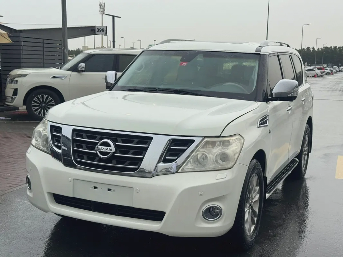 Nissan Patrol LE 2012 - GCC Specs - Well Maintained-8-8