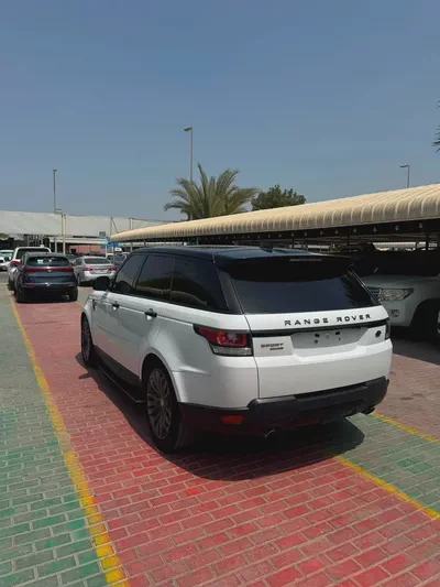 Land Rover Range Rover Sport HSE 2017 GCC Specs-3