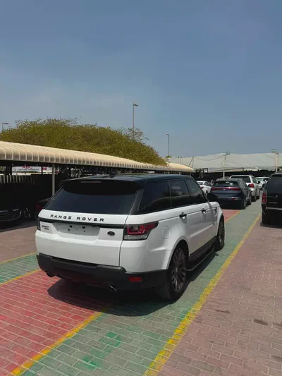 Land Rover Range Rover Sport HSE 2017 GCC Specs-4