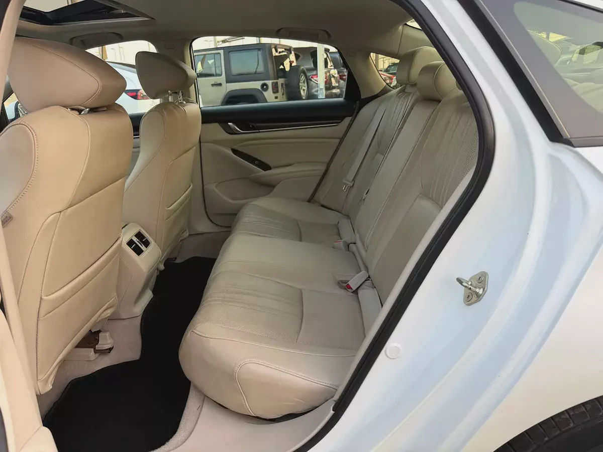 Honda Accord -EX-L—2019– GCC—Low Mileage —FREE ACCIDENT—EXCELLENT CONDITION-7-7