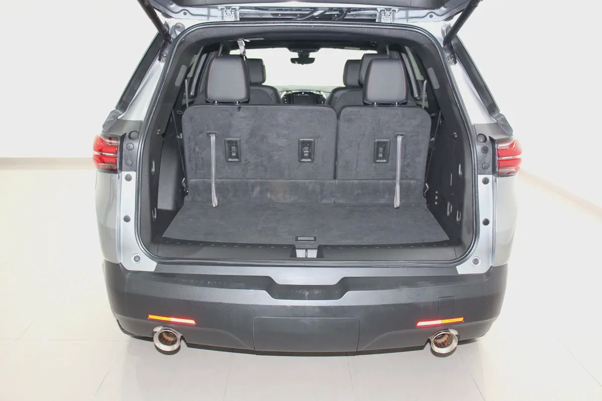 2023 Chevrolet Traverse RS - GCC Specs-4-4