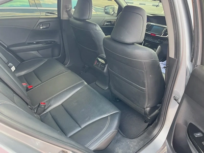 Honda Accord Clarity Hybrid-8