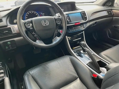 Honda Accord Clarity Hybrid-9