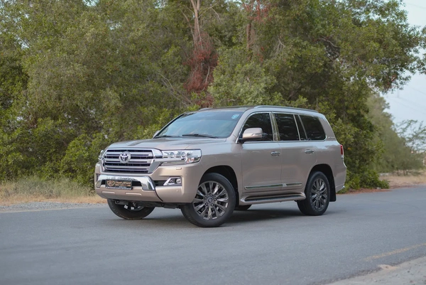 Land Cruiser GXR | Platinum Edition | GCC Specs | REF #T38206