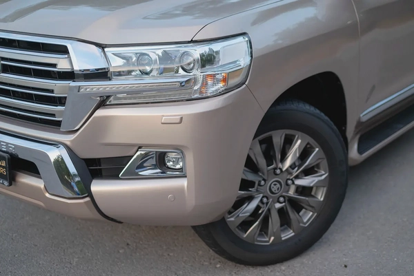Land Cruiser GXR | Platinum Edition | GCC Specs | REF #T38206