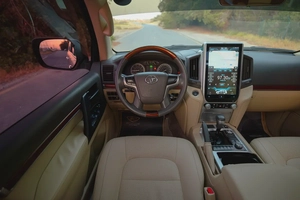 Land Cruiser GXR | Platinum Edition | GCC Specs | REF #T38206