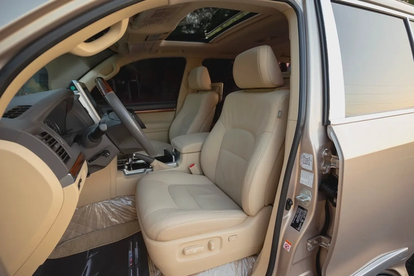 Land Cruiser GXR | Platinum Edition | GCC Specs | REF #T38206