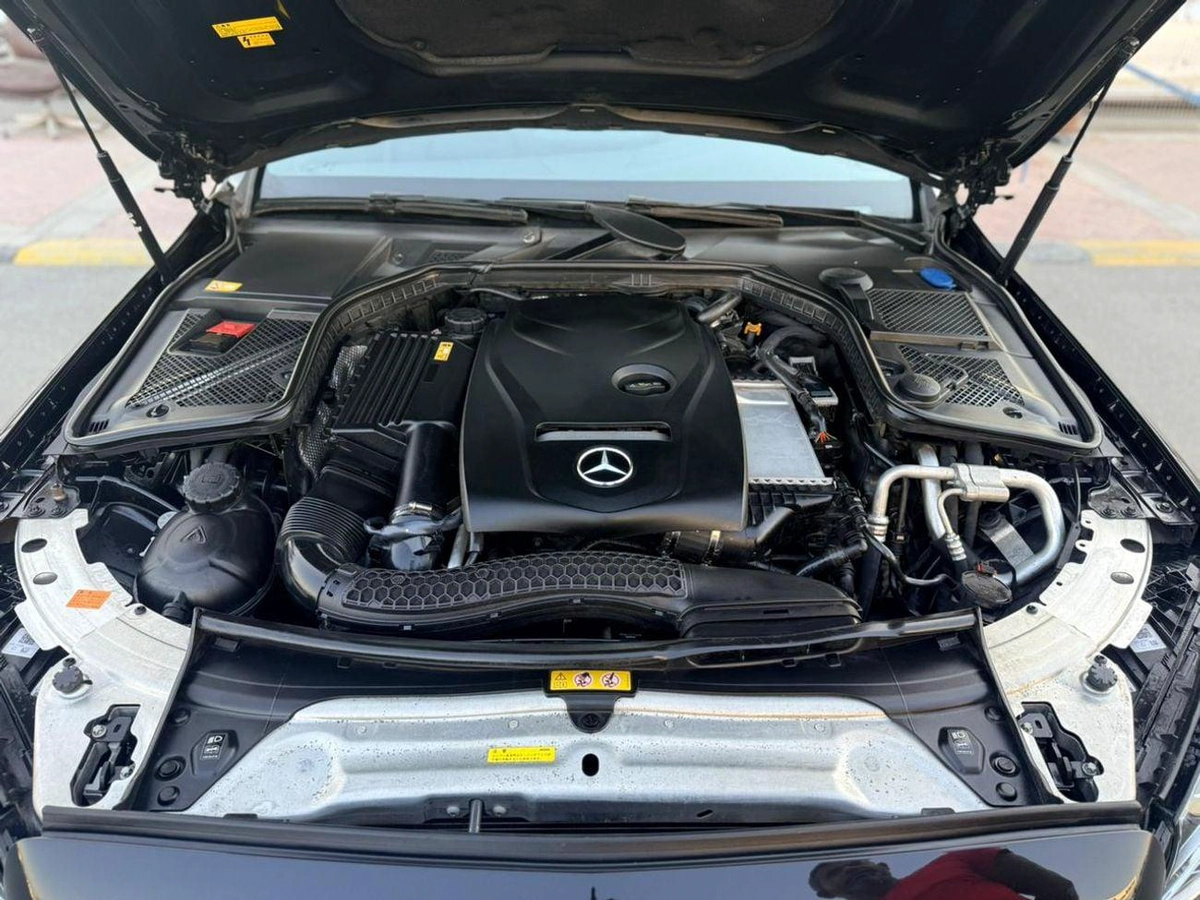 Mercedes Benz C200-17-0