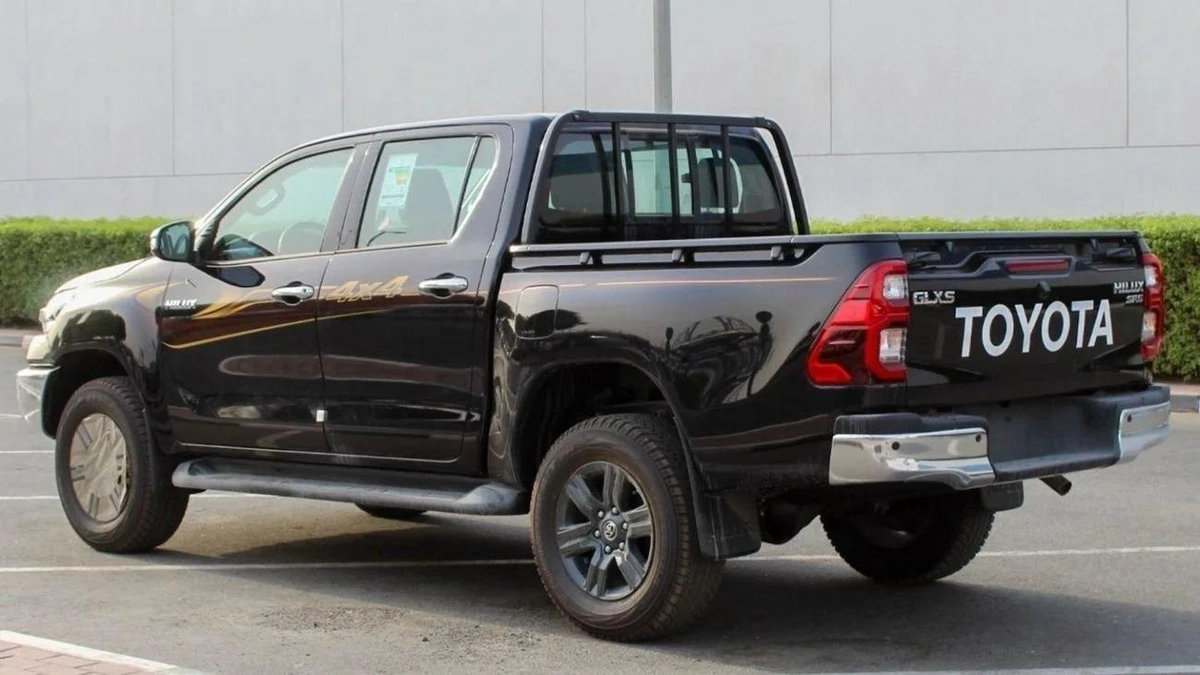 Toyota Hilux TOYOTA 2.4L D DC 4WD AT Full option-11-11
