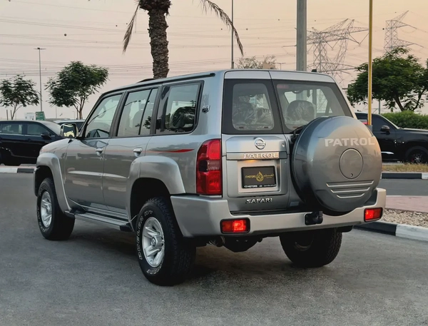 2024 Nissan Patrol Safari (Manual) Under Warranty, GCC Specifications