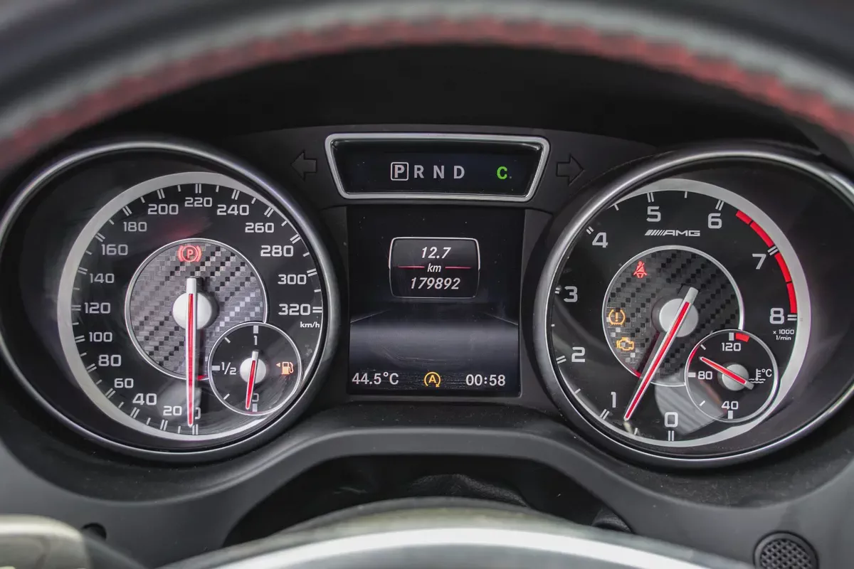 Mercedes-Benz GLA 45 AMG 4MATIC – 2015-10-10