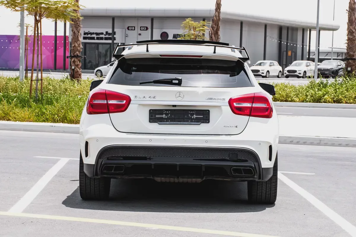 Mercedes-Benz GLA 45 AMG 4MATIC – 2015-4-4
