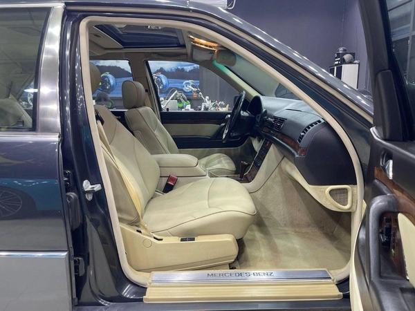 Mercedes Benz 500 SEL