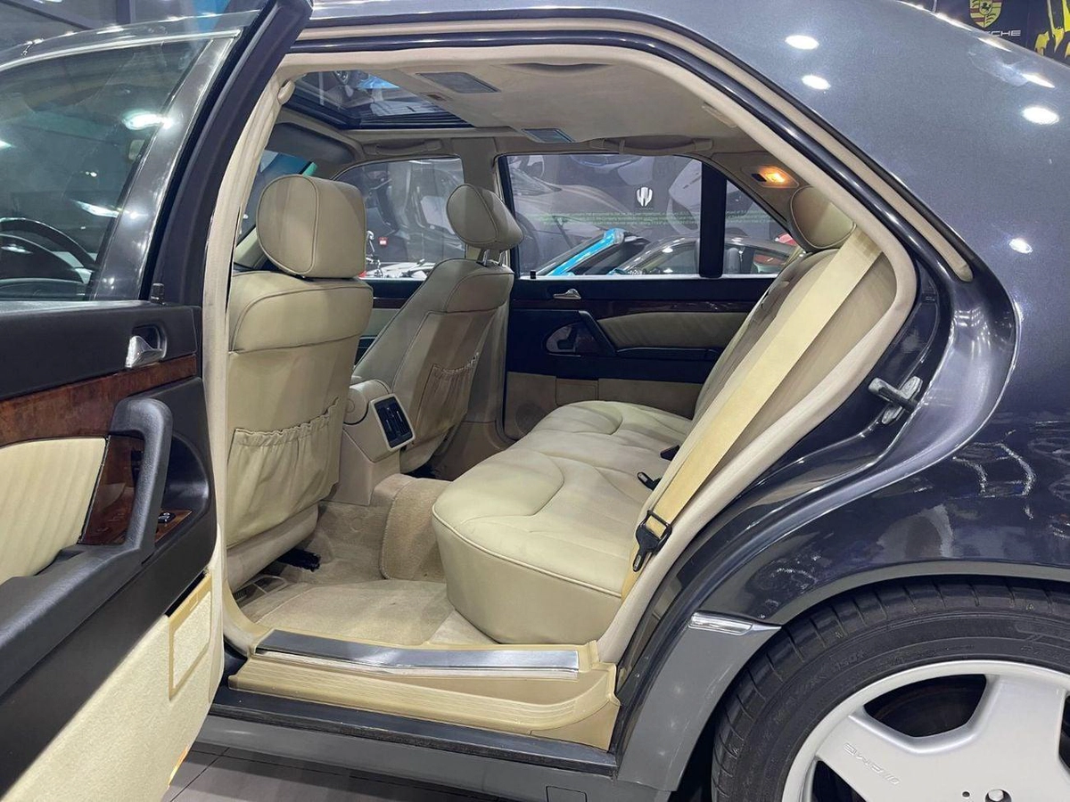 Mercedes Benz 500 SEL-15-15
