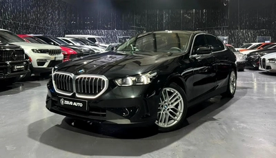 Exclusive offer | LOW Mileage | GCC | Luxury Sedan | AGMC Warranty 2028 | AGMC Service 2028-0