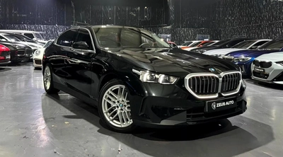 Exclusive offer | LOW Mileage | GCC | Luxury Sedan | AGMC Warranty 2028 | AGMC Service 2028-13