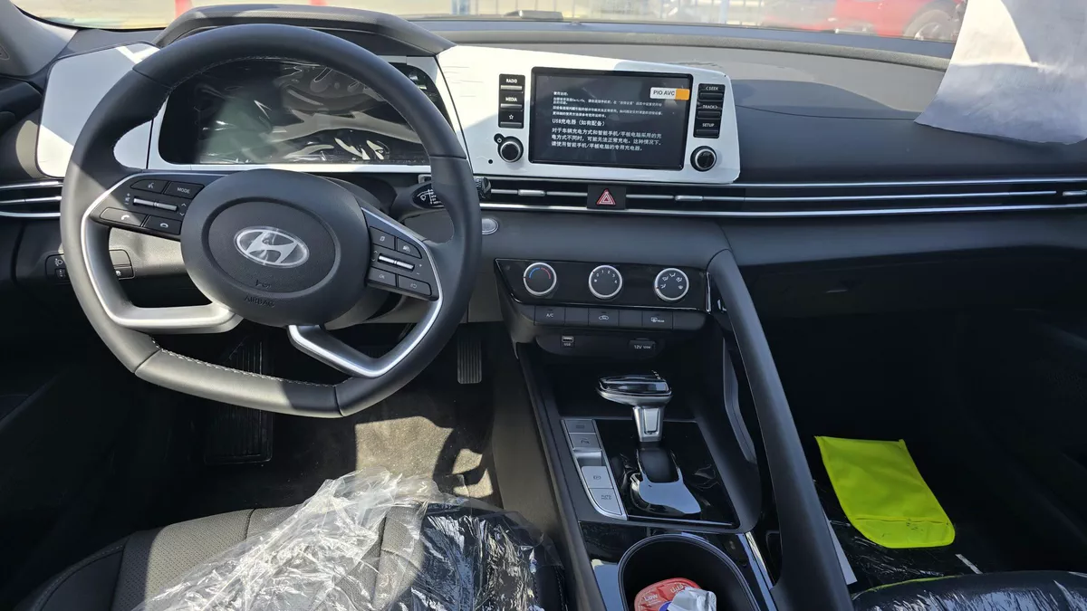 New 2026 Hyundai Elantra – New Design-8-8