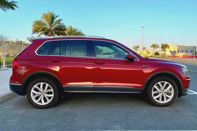 2017  TIGUAN R-LINE  Volkswagen Tiguan R-Line | GCC Specs | ACCIDNT free | top of the range-1