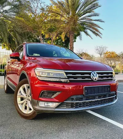 2017  TIGUAN R-LINE  Volkswagen Tiguan R-Line | GCC Specs | ACCIDNT free | top of the range-2